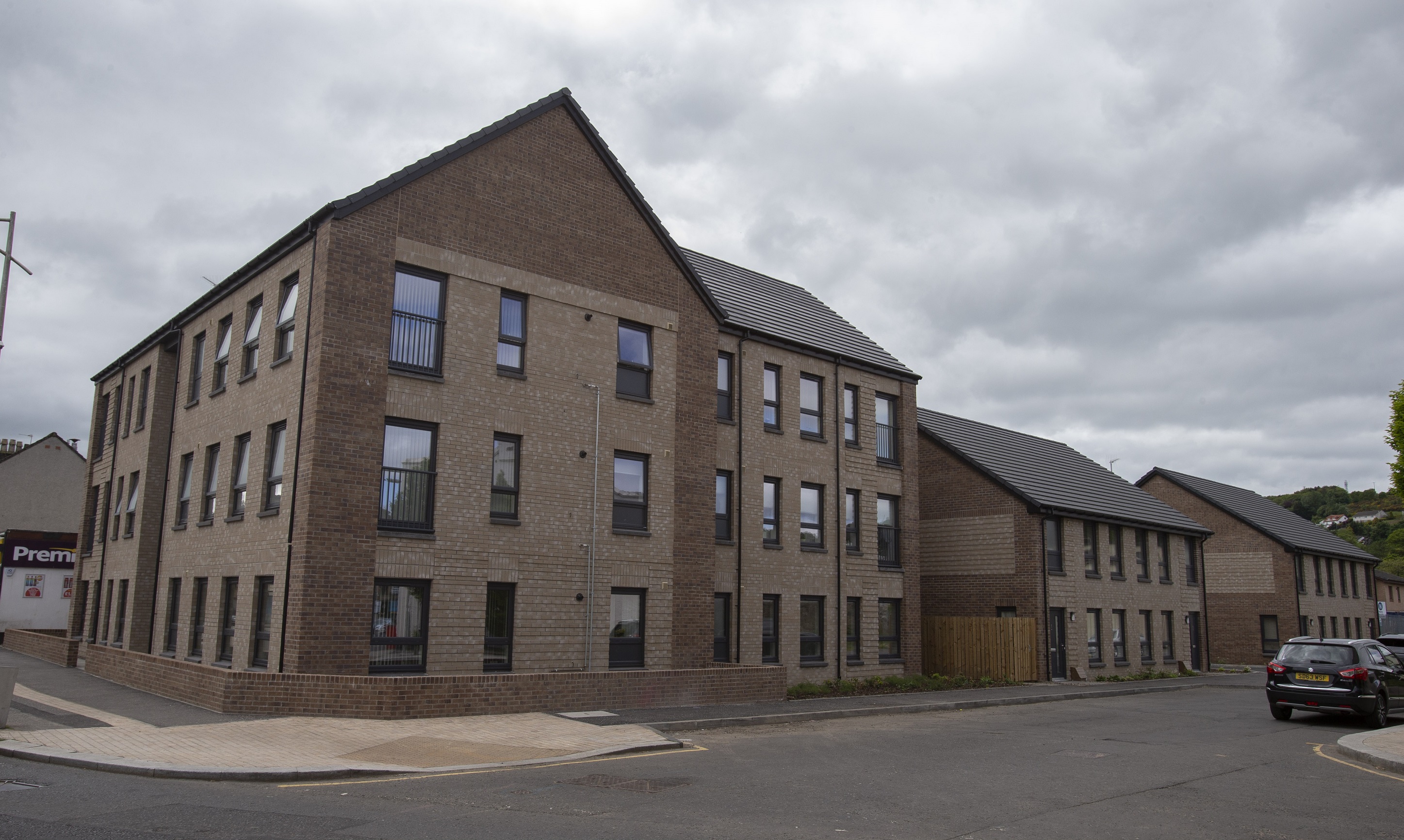 New East Renfrewshire council homes handed over to tenants Scottish